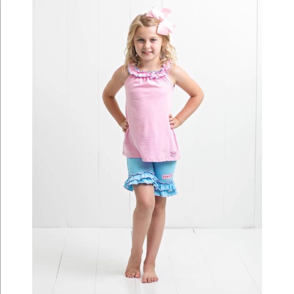 Ruffle girl